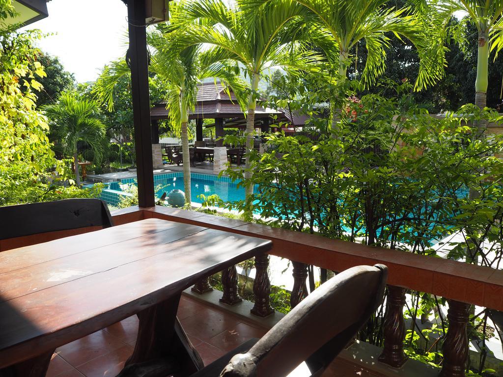 Baan Sala Lung Dam Hotel Bophut Exterior photo