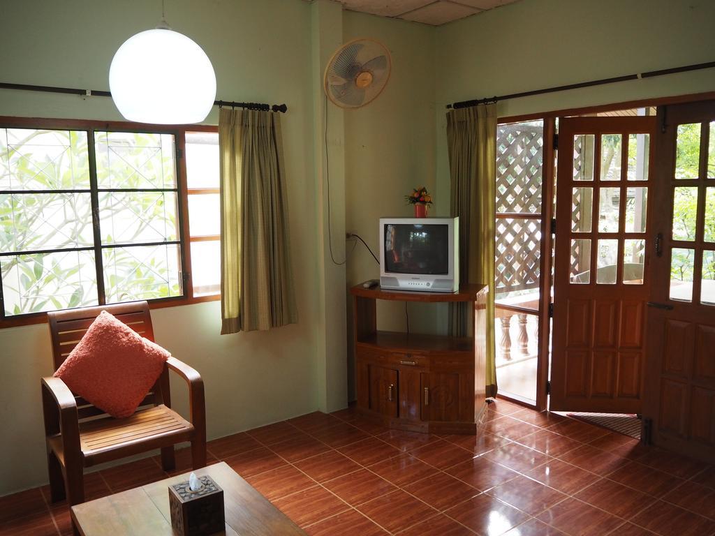 Baan Sala Lung Dam Hotel Bophut Exterior photo